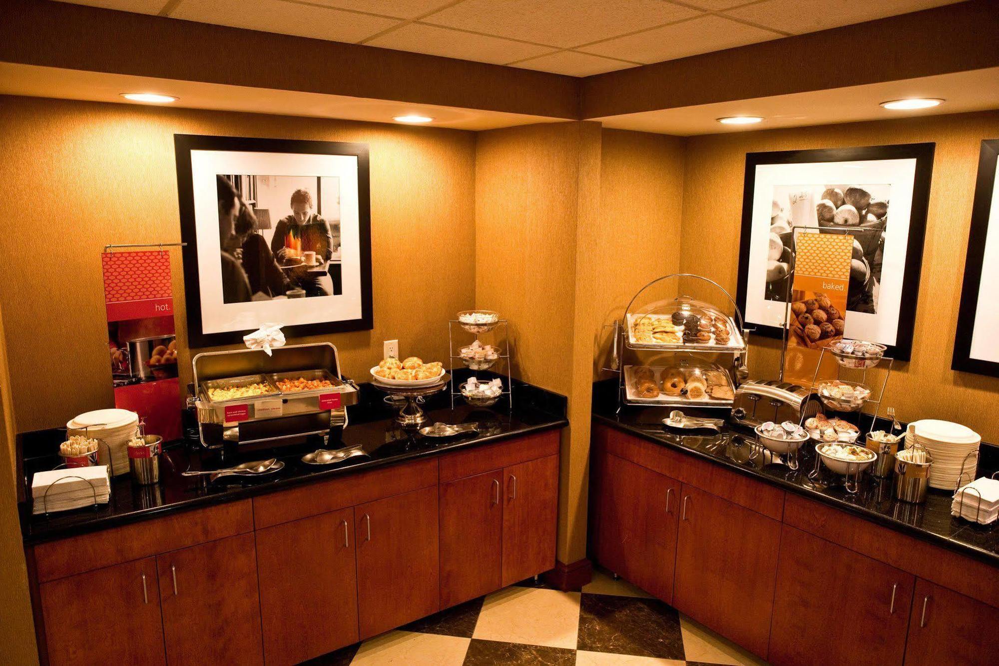 Hampton Inn & Suites Ankeny Restaurace fotografie